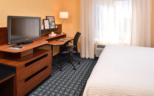 photo 3 of Fairfield Inn & Suites Louisville North
