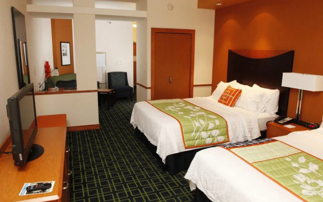 photo 3 of Fairfield Inn & Suites Madison East