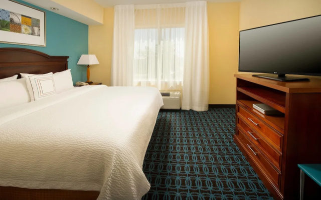 photo 3 of Fairfield Inn & Suites Marshall