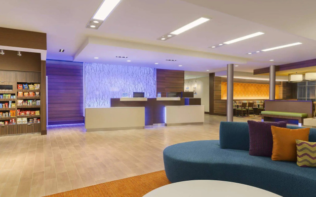 photo 2 of Fairfield Inn & Suites Pittsburgh Airport/Robinson Township