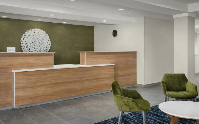 photo 2 of Fairfield Inn & Suites Roanoke North
