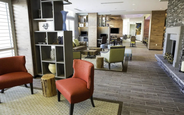 photo 2 of Fairfield Inn & Suites by Marriott Savannah Midtown