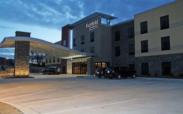 photo 4 of Fairfield Inn & Suites St. Louis South