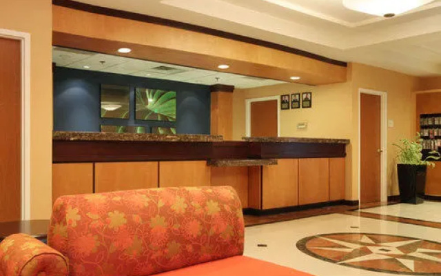 photo 2 of Fairfield Inn & Suites Woodbridge