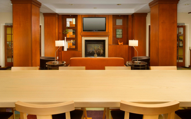 photo 3 of Fairfield Inn & Suites by Marriott Marshall