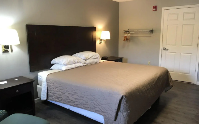 photo 2 of Deerfield Inn & Suites