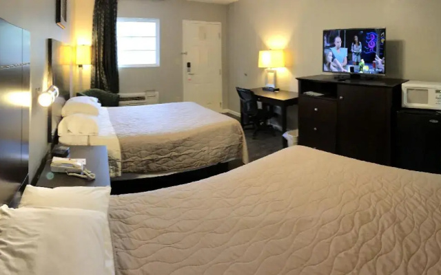 photo 4 of Deerfield Inn & Suites