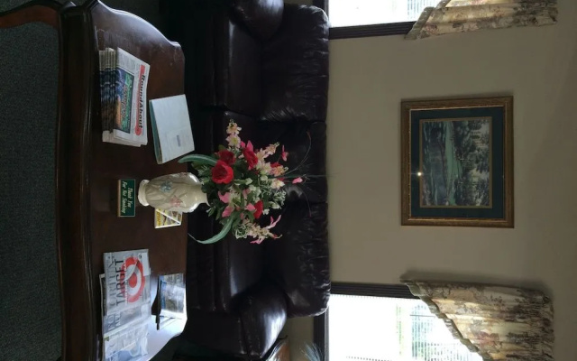 photo 2 of Fairway Inn Florence