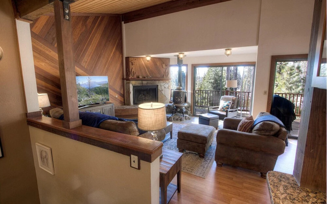 photo 4 of Fairway Lodge by Lake Tahoe Accommodations