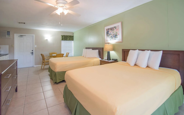 photo 3 of Fairways Inn of Naples