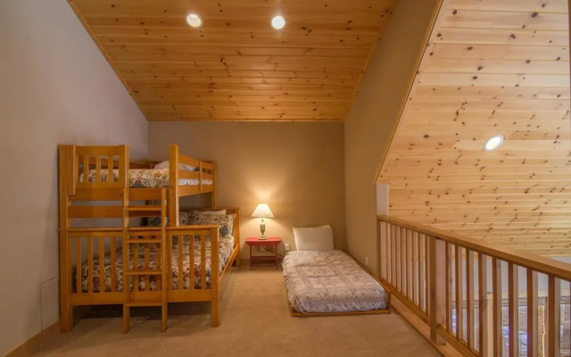 photo 4 of Falcon Point 3 Bedroom Holiday Home By Tahoe Truckee