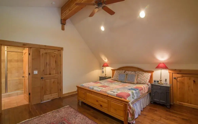 photo 5 of Falcon Point 3 Bedroom Holiday Home By Tahoe Truckee