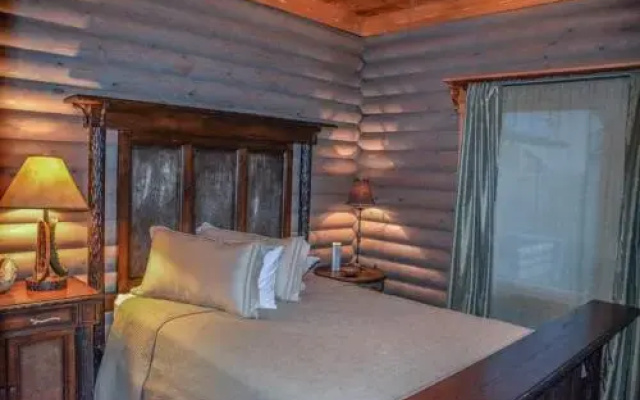 photo 2 of Falling Waters Lodge