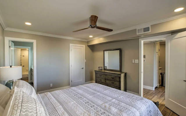 photo 4 of 1 Mi to Old Town: Family Condo w/ Pool & Balcony