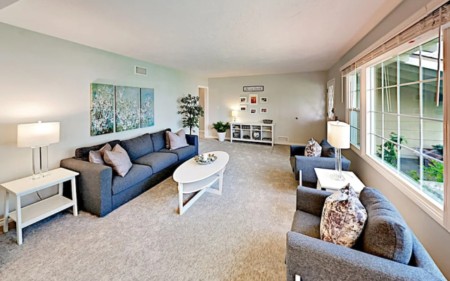 photo 2 of Family Friendly 3 Bedroom Home