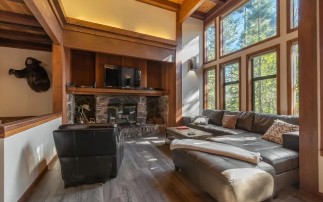 photo 2 of Family Friendly 3 Br/2.5 BA Full Chambers Access!