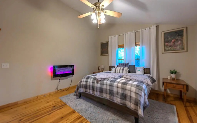 photo 3 of FAMILY FRIENDLY, Hot Tub, Fire pit, Pool Table, 2 Acres