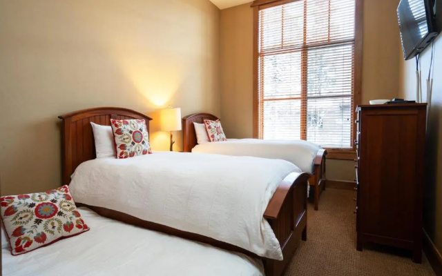 photo 5 of Family Friendly Residence in Village at Northstar! - Iron Horse North 105
