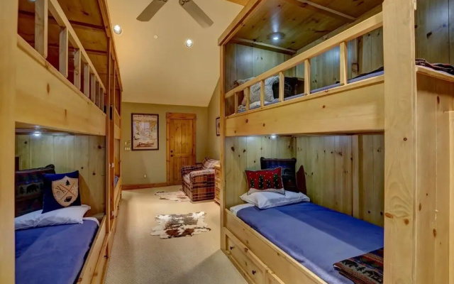 photo 3 of Family Getaway House #1 7 Bedrooms 9.5 Bathrooms Home
