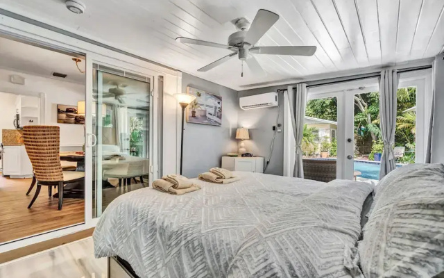 photo 2 of Family Home Heated Pool Victoria Park2BR