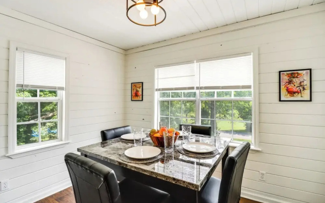 photo 4 of Family Home in Mountain View < 1 Mi to Downtown!