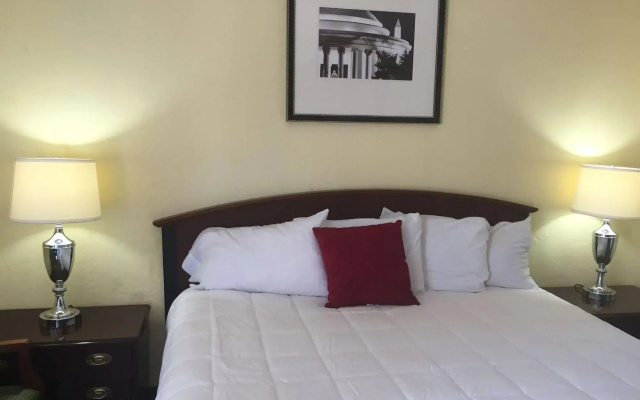 photo 5 of Family Inn
