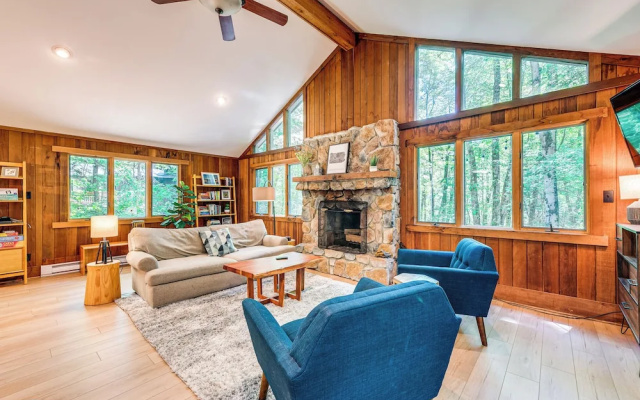 photo 2 of Creek Access & Deck: Family Pocono Pines Cottage
