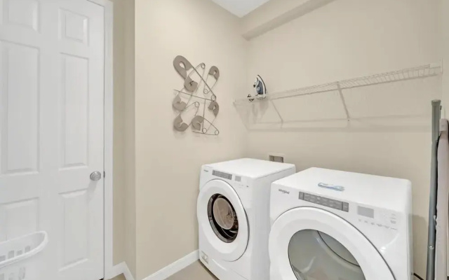 photo 4 of Family Resort - 9BR - Sleeps 19 - Private Pool Hot Tub Games Room and BBQ