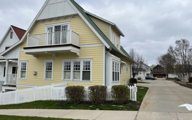 photo 2 of Family-Friendly 3BR Condo Grand Haven 27