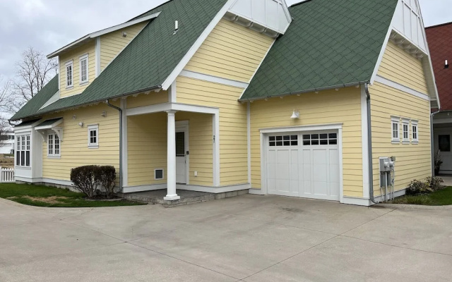 photo 3 of Family-Friendly 3BR Condo Grand Haven 27