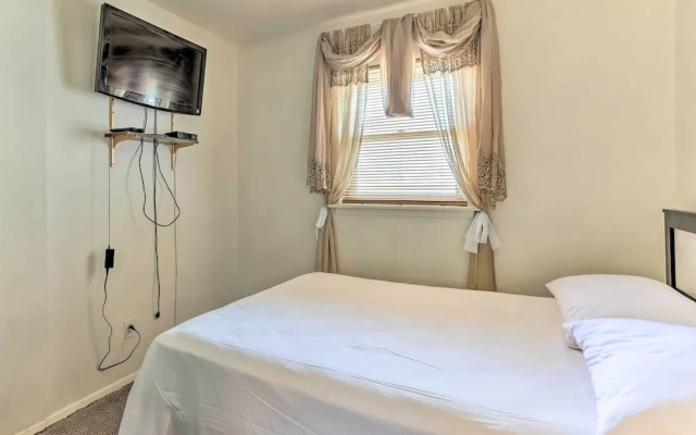 photo 5 of Family-friendly Allentown Abode w/ Backyard!