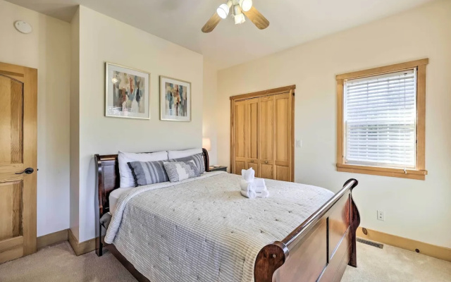 photo 4 of Family-friendly Cabin By Golf Course & Marina
