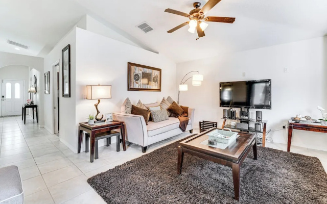 photo 2 of Near Golf & Wdw: Family-friendly Home in Davenport