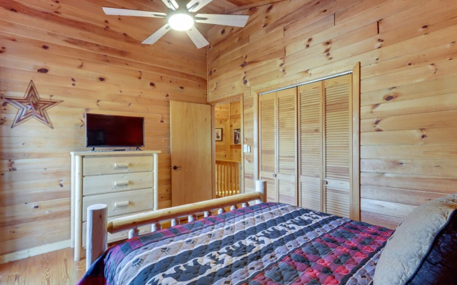 photo 2 of Family-friendly Ellijay Cabin w/ Studio & Mtn View