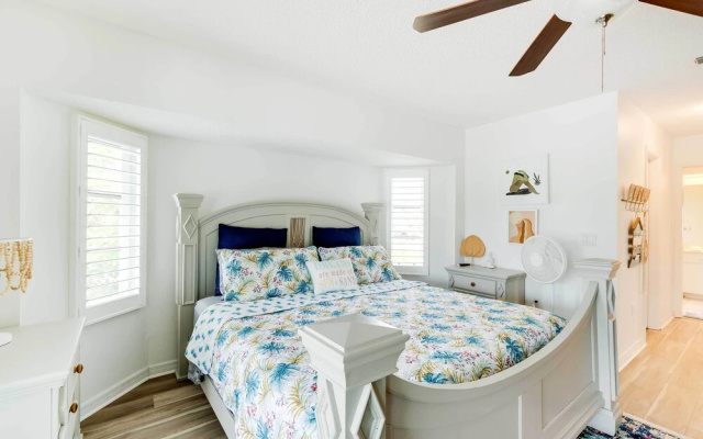 photo 4 of Family-friendly Englewood Getaway w/ Pool!