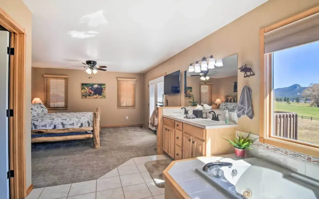 photo 2 of Family-friendly Home w/ Hot Tub: 1 Mi to Dtwn