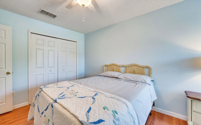 photo 5 of Family-friendly Kissimmee Home w/ Yard & Grill!