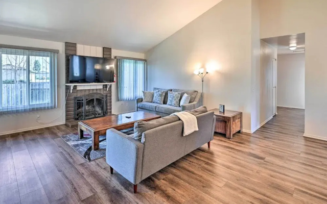 photo 3 of Family-friendly Oceanside Home: 5 Mi to Beach