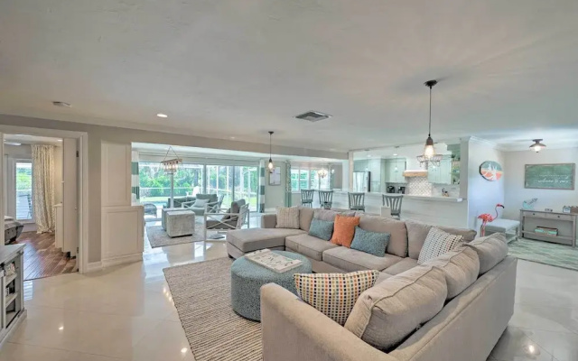 photo 3 of Family-friendly Palm River Estates House!