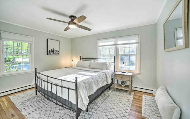 photo 4 of Family-friendly Retreat w/ Hot Tub: 1 Mi to Dtwn