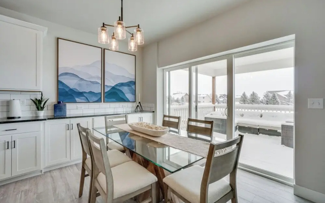 photo 5 of Family-friendly Townhome ~ 2 Mi to Windsor Lake!