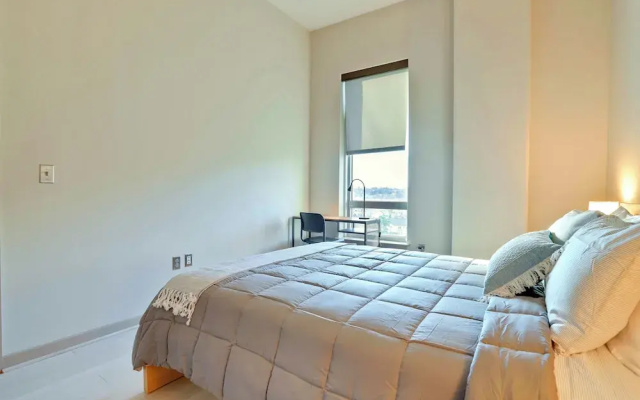photo 2 of Fantastic 2BR Condo at Crystal City