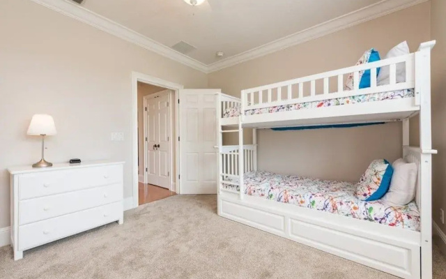 photo 4 of Fantastic 3 bed home with a pool