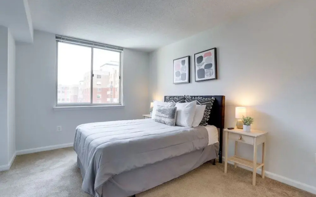 photo 3 of Fantastic Business Condo at Ballston