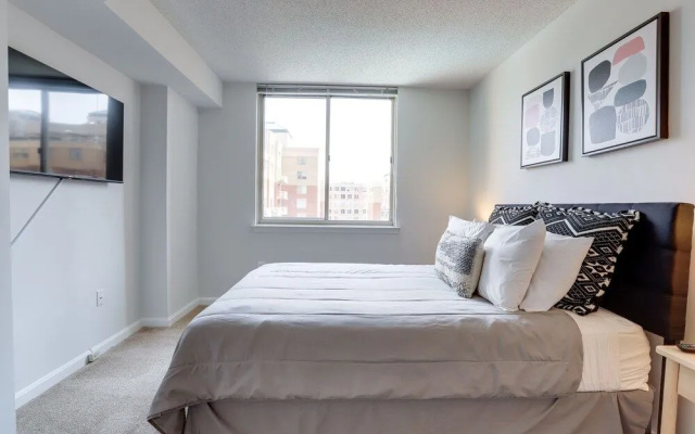 photo 5 of Fantastic Business Condo at Ballston