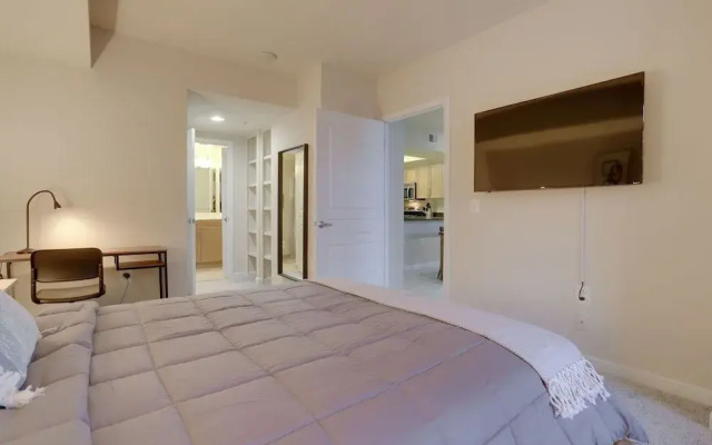 photo 5 of Relaxing Vibe Alexandria Apts