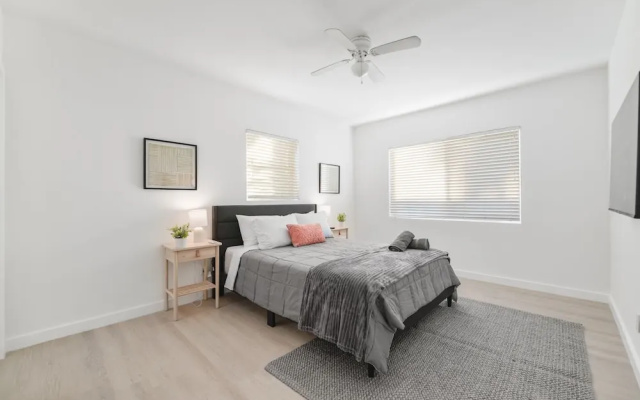 photo 3 of Fantastic Studio 15 min from The Beach