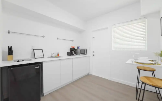 photo 4 of Fantastic Studio 15 min from The Beach