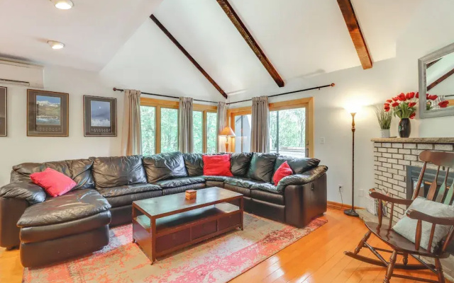 photo 5 of Community Indoor Pool: Tannersville Townhome