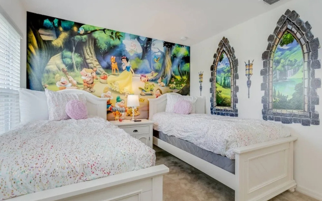 photo 2 of Fantastic Villa With Themed Rooms! Enjoy This Golf Community, Close to Parks. - 6bd, 5BA